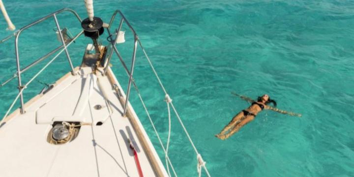 La Tua Stanza A Vela Sul Mare Hotel Bari Bagian luar foto
